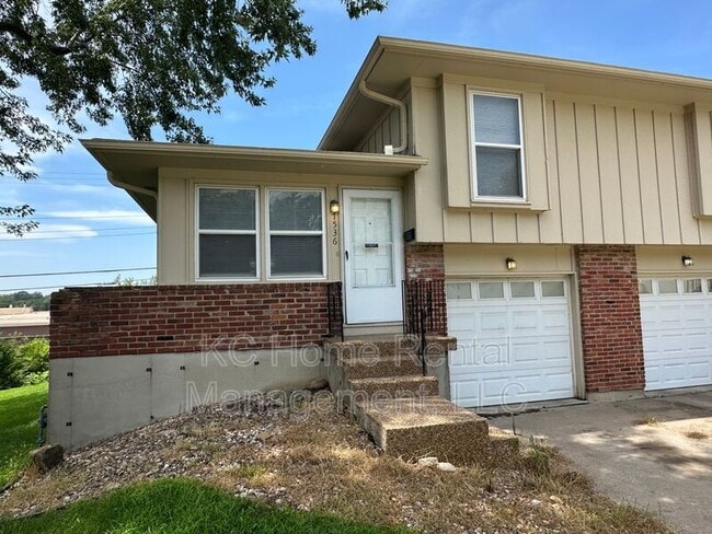 Building Photo - 7536 Hayes St