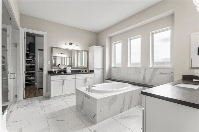 Building Photo - 1504 Saddlespur Ln