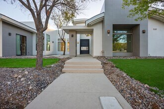 Building Photo - 7434 Yonie Ct