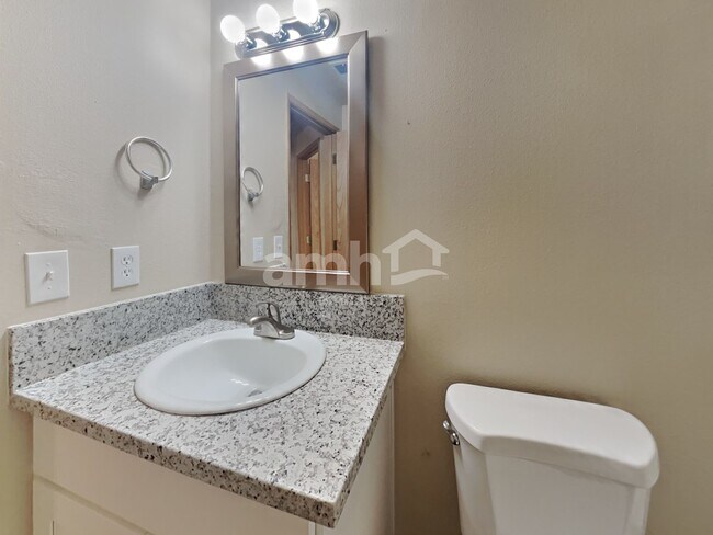 Building Photo - 16978 SW Steele Way