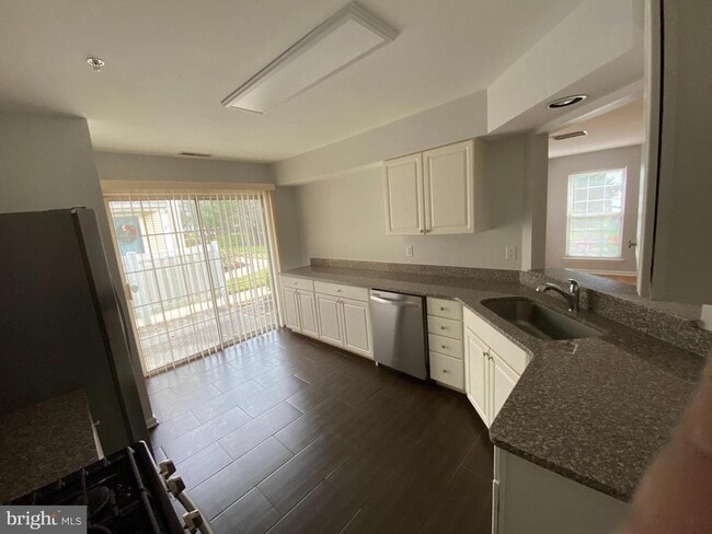 Building Photo - 1408 Wharton Rd