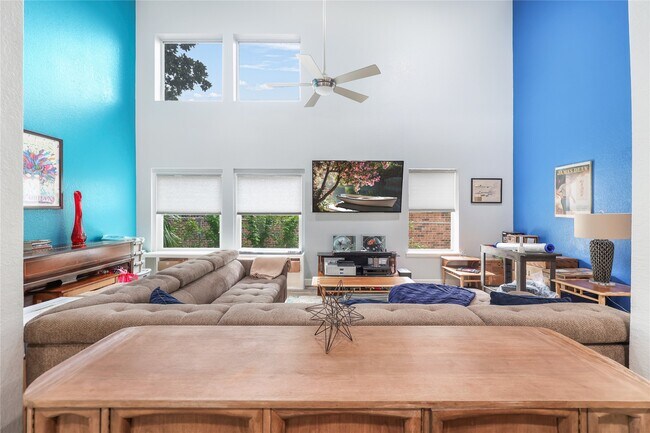 Building Photo - 28831 S Diamondhead