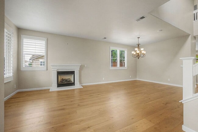 Building Photo - 4865 Peninsula Point Dr