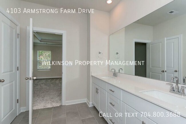 Building Photo - A nice 3 bedrooms and 2 bathrooms energy-e...