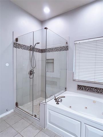 Building Photo - 5920 Rosebud Dr