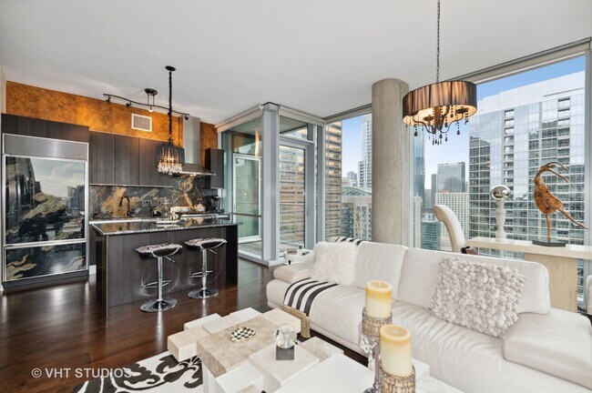 Building Photo - 600 N Fairbanks Ct