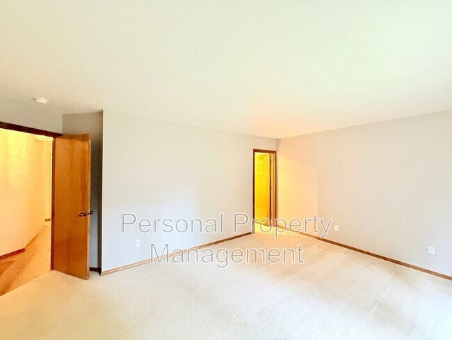 Building Photo - 15315 NE 181st St