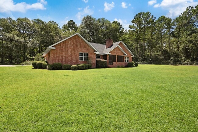 Building Photo - 3 Bed, 3 Bath Plus Office Home for Rent!!
