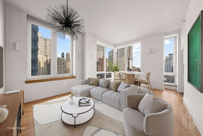 Building Photo - 300 E 77th St