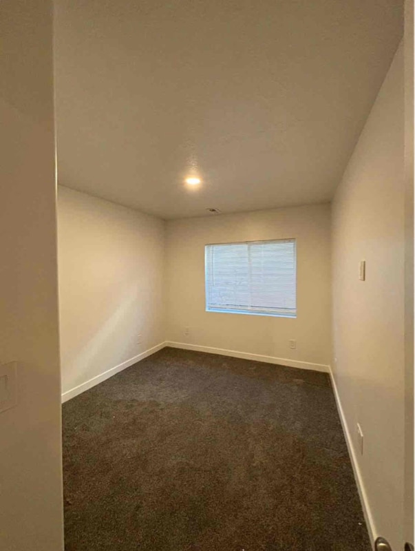 Building Photo - 1427 Dairy Ln