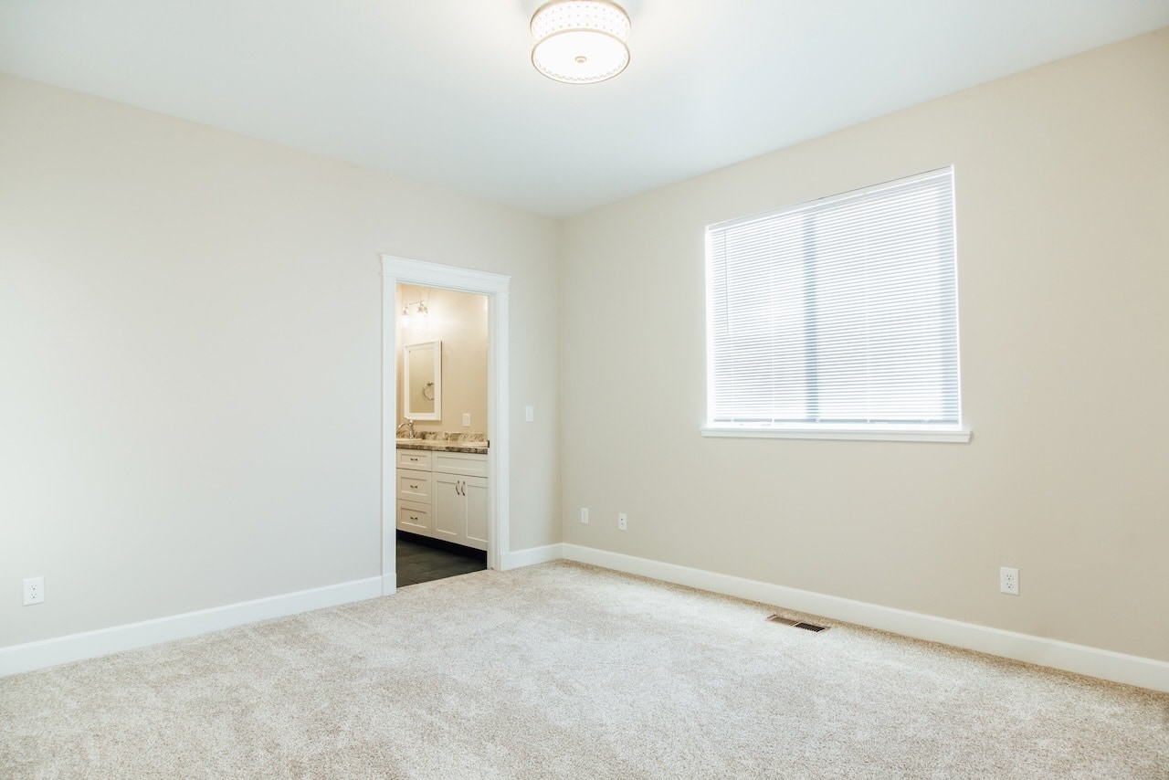 Building Photo - 3 Deer Run