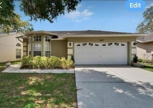 Building Photo - 2527 Wrencrest Cir