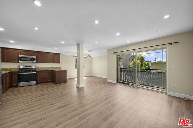 Building Photo - 5315 Bellingham Ave