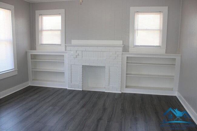 Building Photo - 622 N Madison St