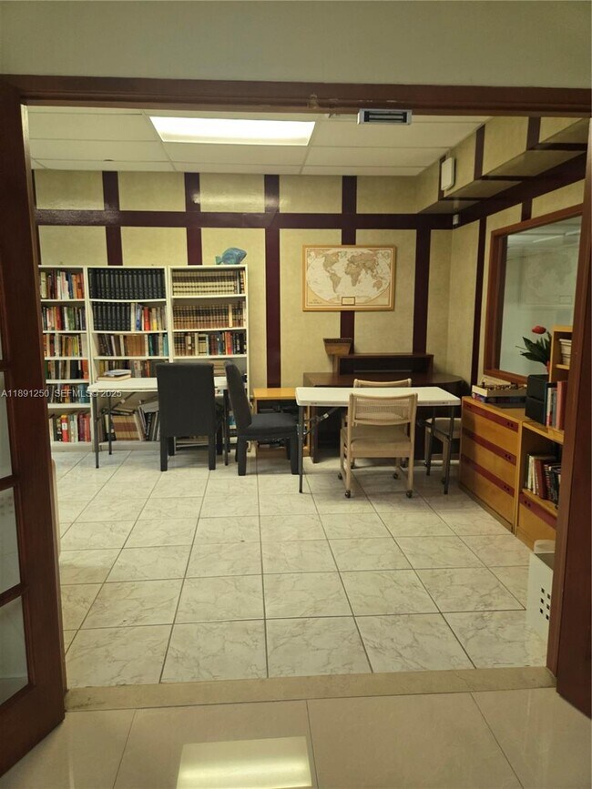 Building Photo - 210 174th St