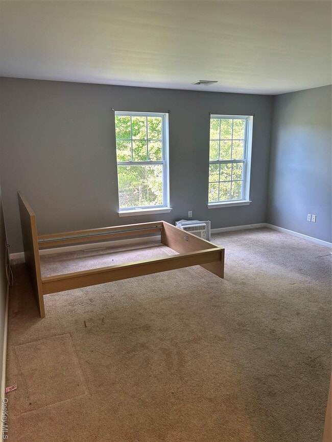 Building Photo - 83 Jordan Ln