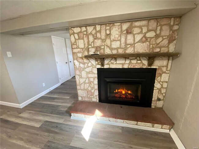 Building Photo - 9511 Antigo Dr