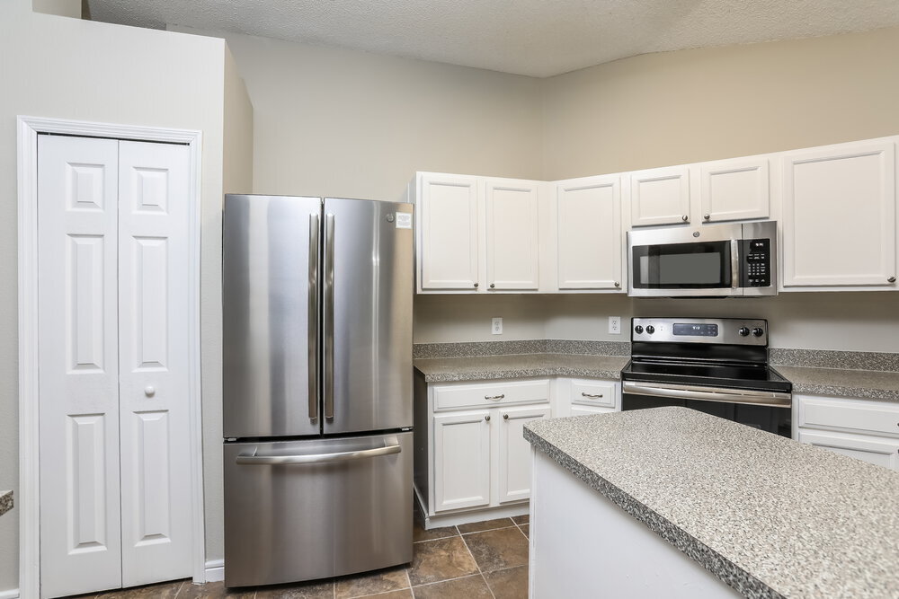 Building Photo - 25223 Ironwedge Dr