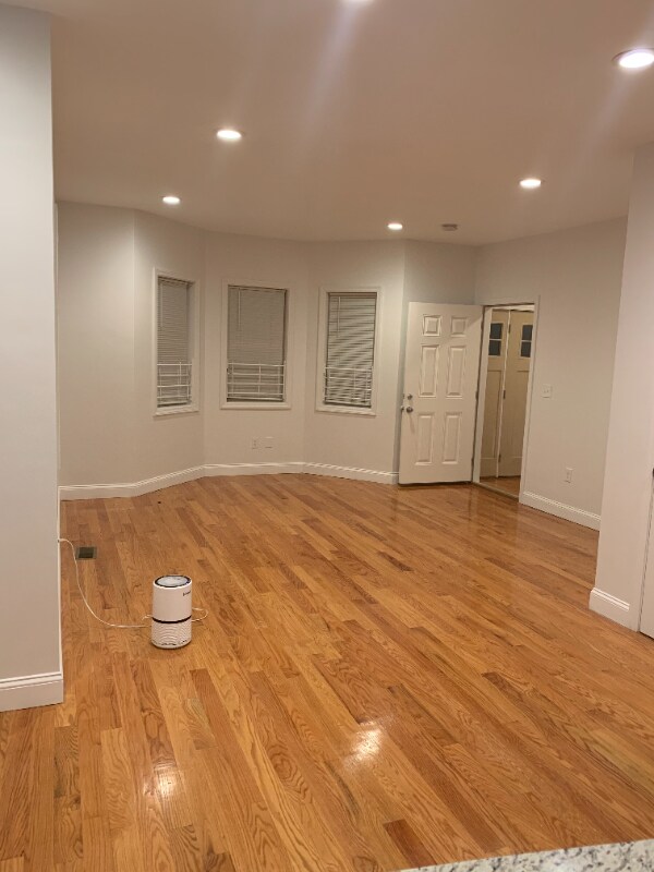 Building Photo - 43 Forest St