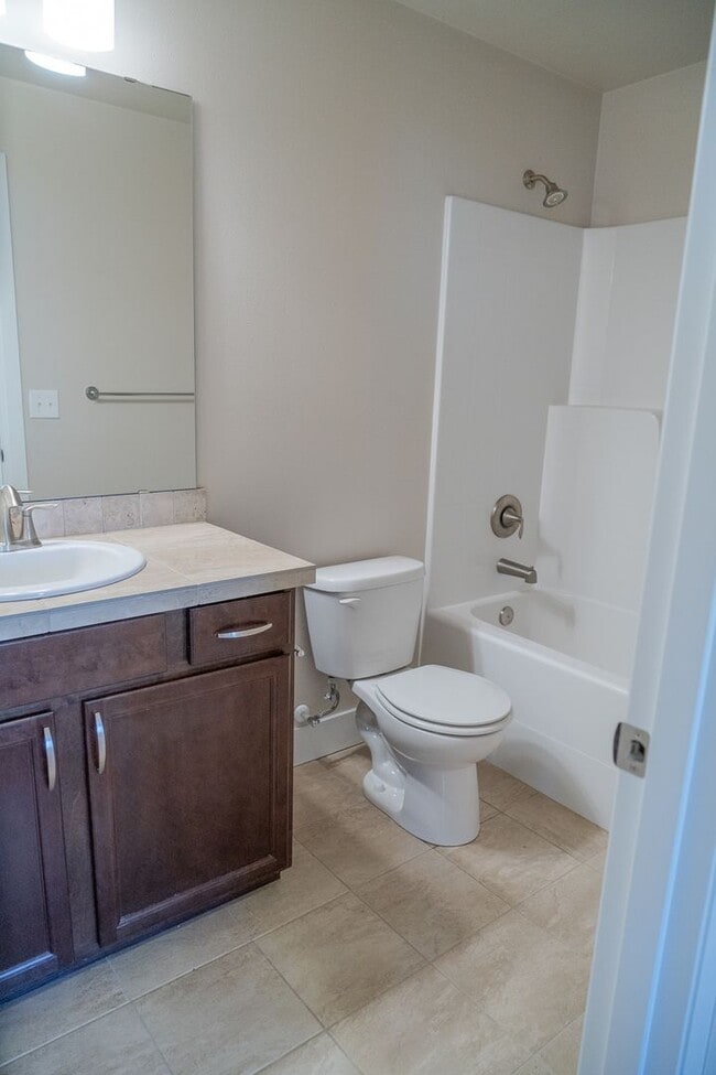 Building Photo - UPDATED PRICE-3 Bedroom Home in Millcreek