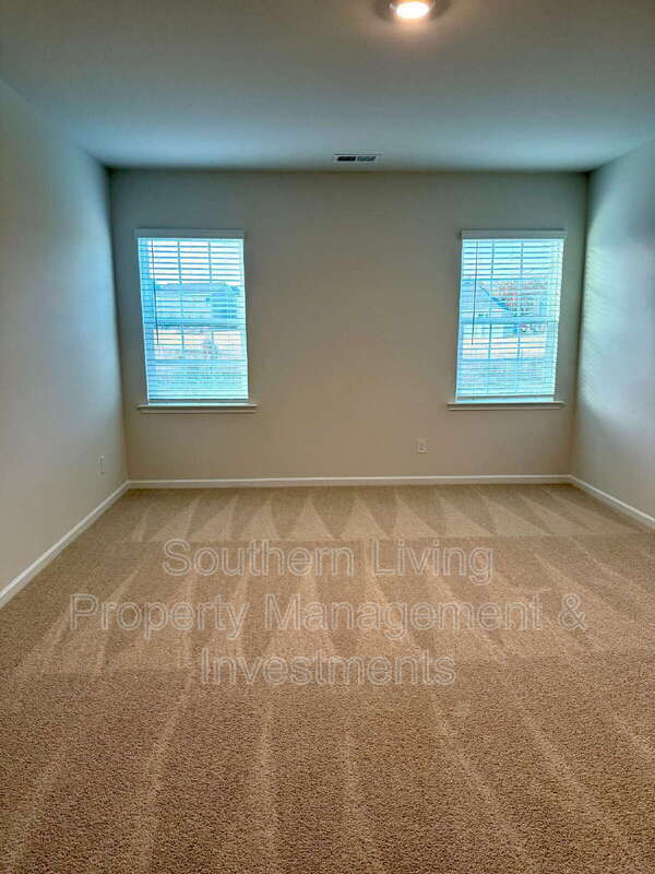 Building Photo - 1413 Secrest Cmns Dr