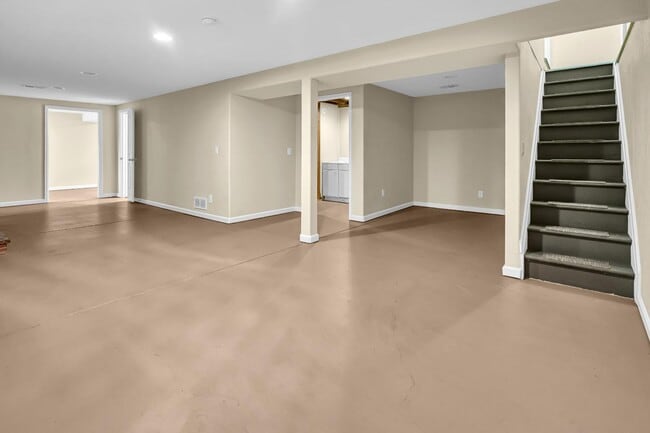 Building Photo - 4559 Ashfield Dr
