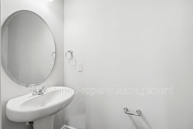 Building Photo - 517 Hanover Shr Ln