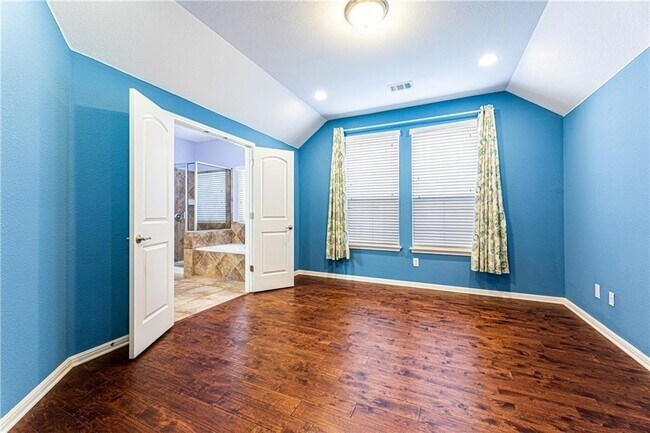 Building Photo - 11400 W Parmer Ln