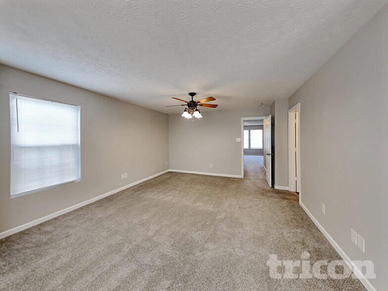 Building Photo - 1024 Tradewinds Dr