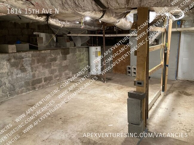 Building Photo - 1814 15th Ave N