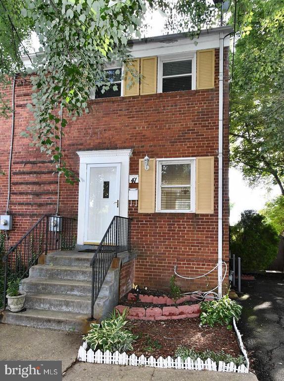 Building Photo - 41 Underwood Pl
