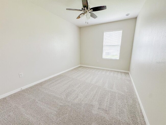 Building Photo - 405 Gris Sky Ln
