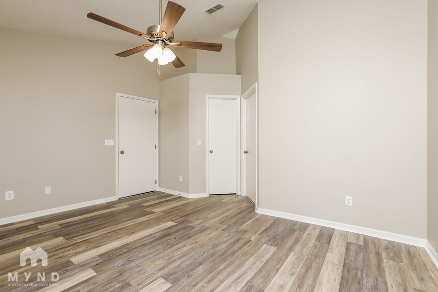 Building Photo - 1729 Chatham Cir