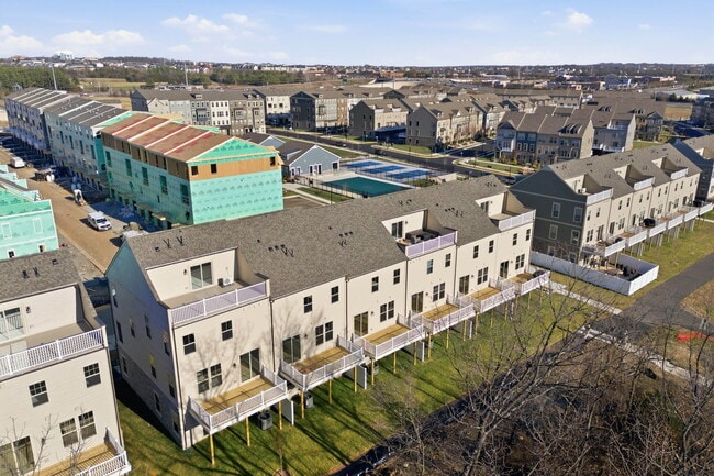 Building Photo - 1017 Venifena Terrace SE