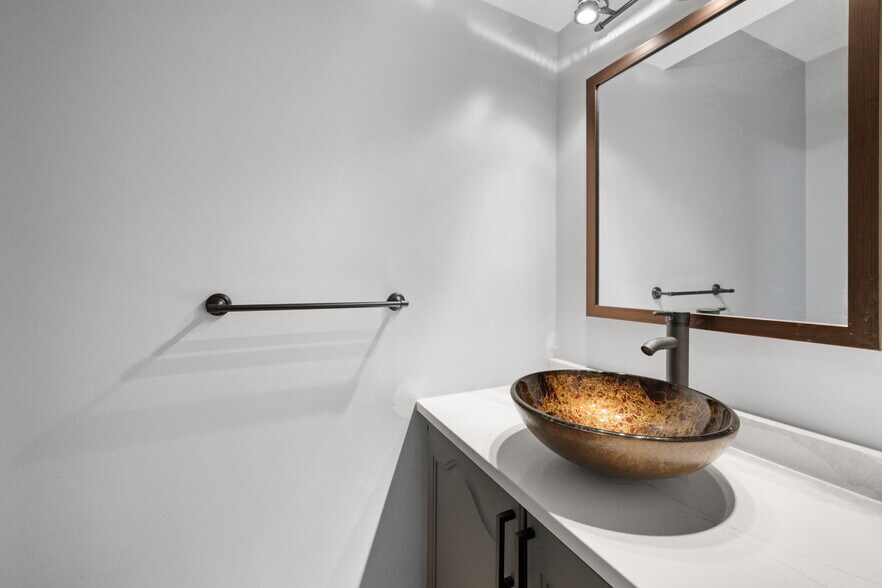 Half Bath - 412 Egret Ln