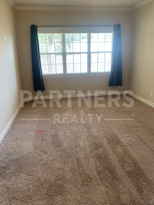 Building Photo - 9260 Marston Way