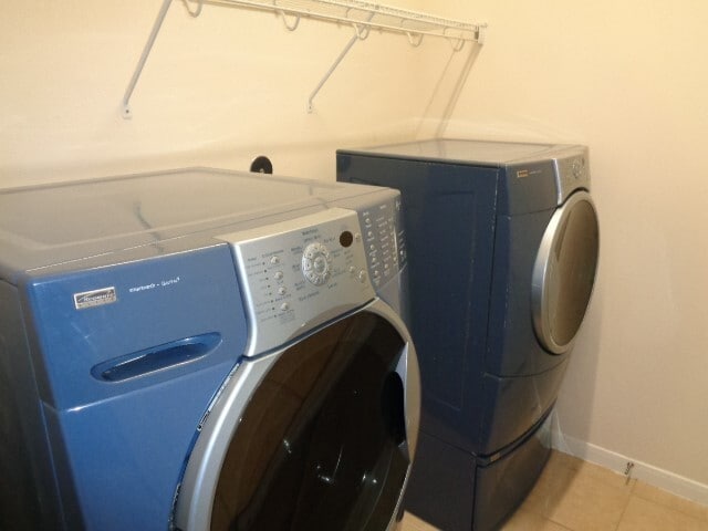 Building Photo - 30002 Saw Oaks Dr