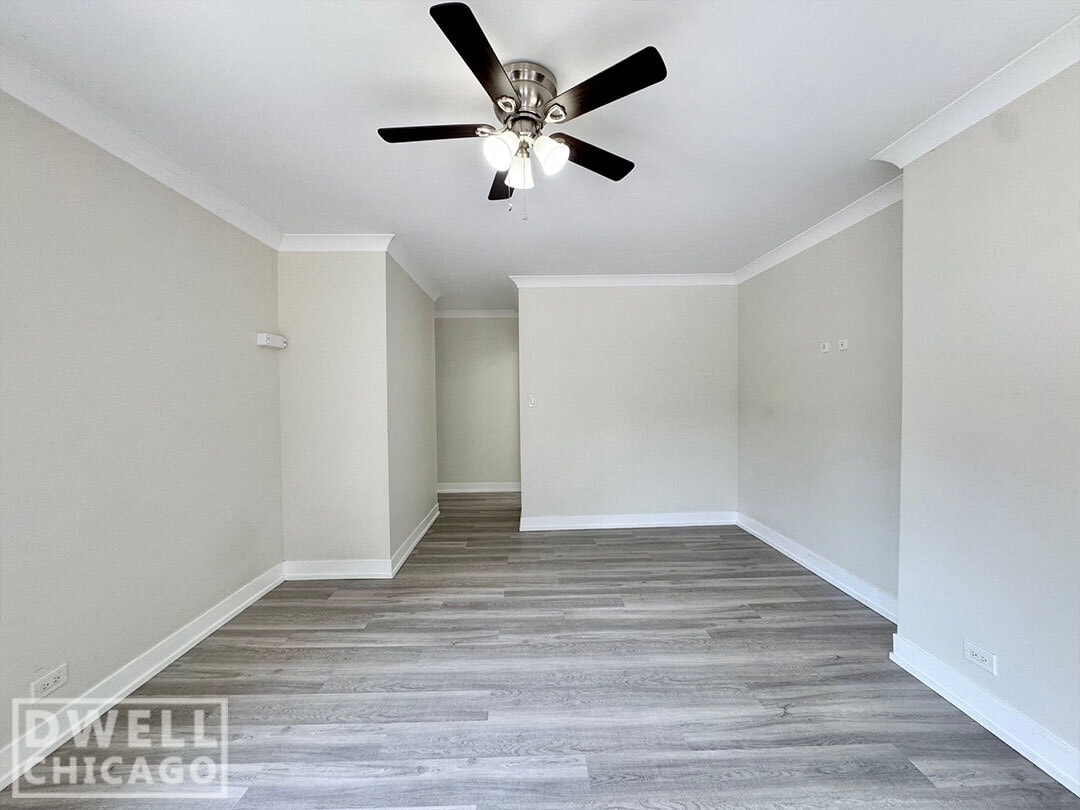 Building Photo - 1421 W Hutchinson St