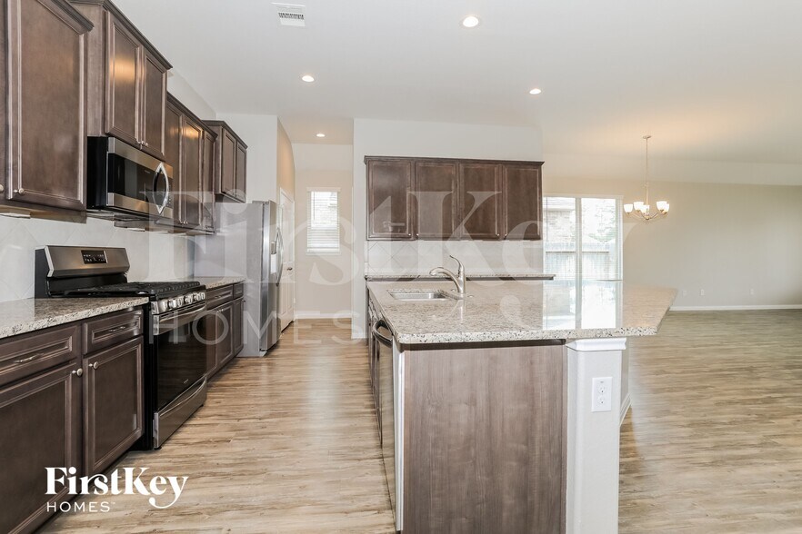 Building Photo - 14221 Rainier Peak Crossing