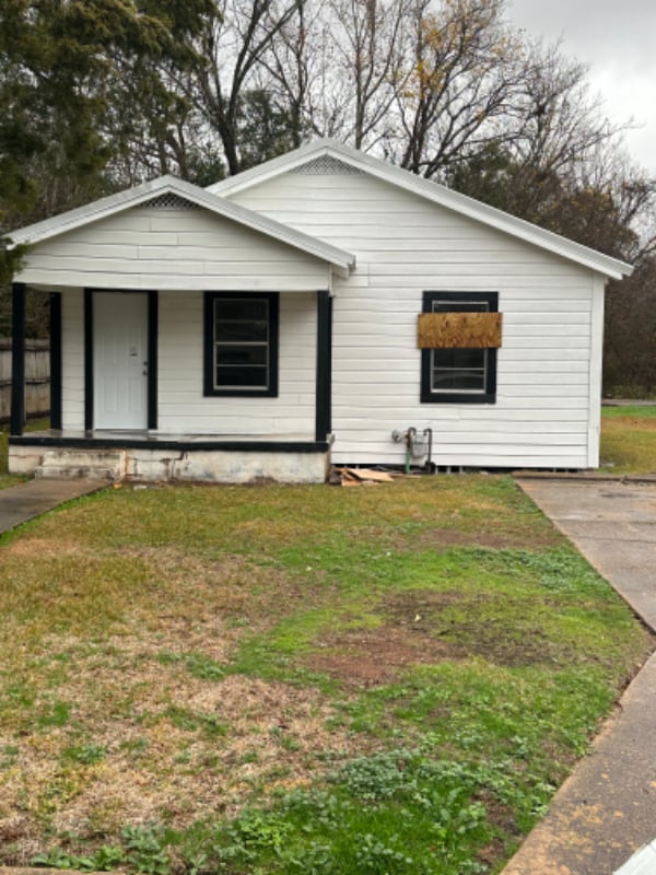 Building Photo - 942 Bogan St