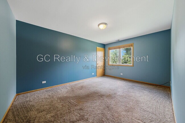 Building Photo - 1007 Forest Dr