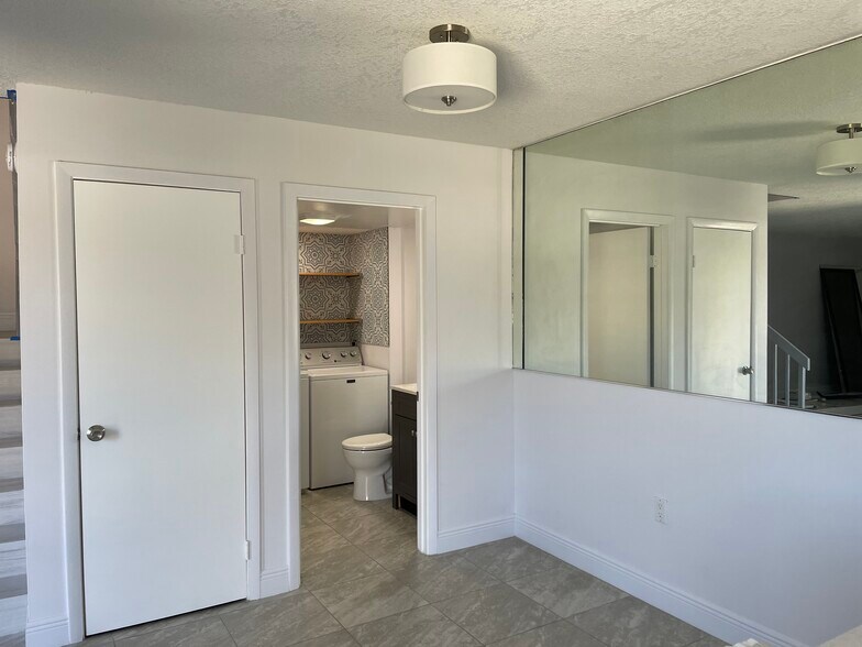 Building Photo - 131 1st Way