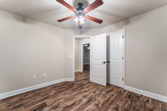 Building Photo - 2091 Eagle Dr