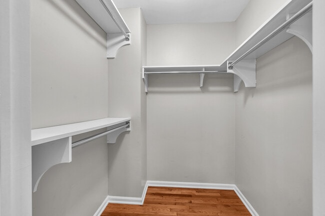 Building Photo - 1553 Stevens Dr