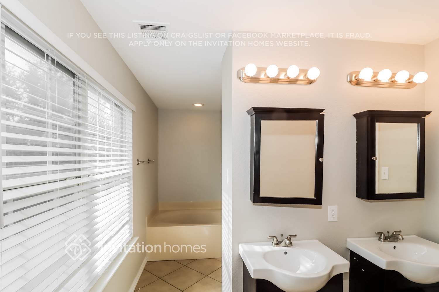 Building Photo - 11100 Currin Ln