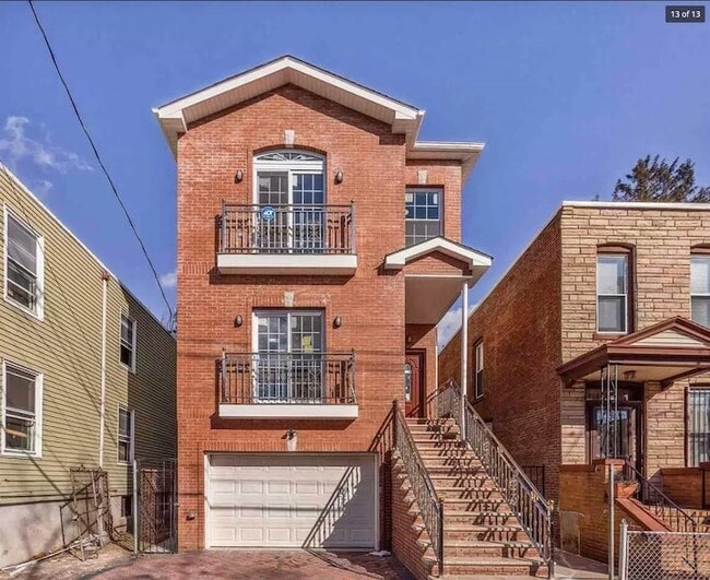 Building Photo - 144 Fulton Ave