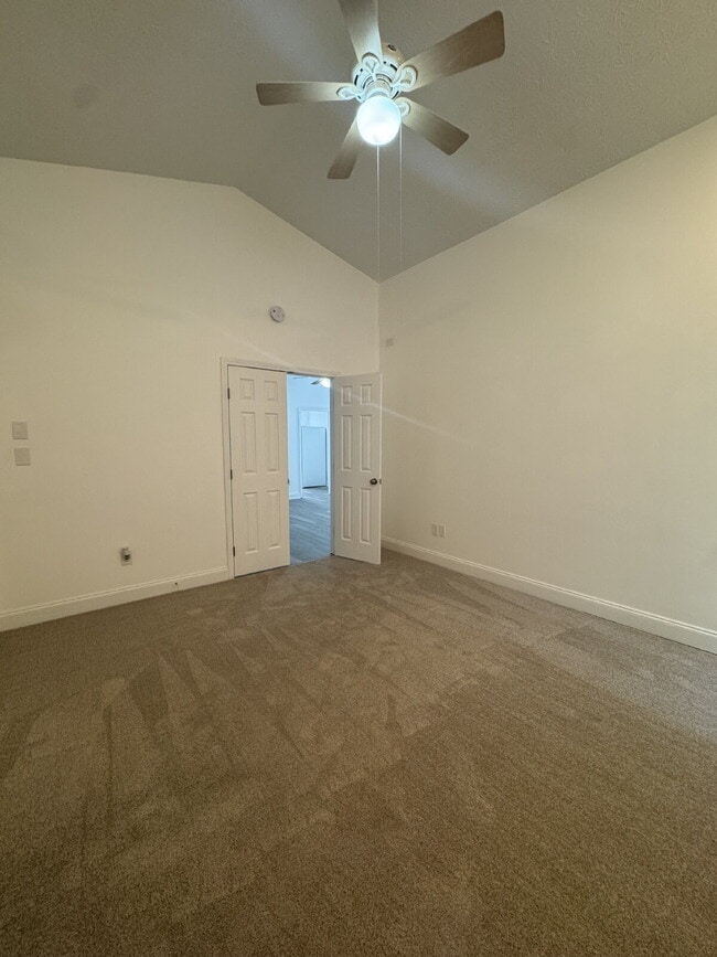 Building Photo - Brand New Rental Listing – Steps from Down...