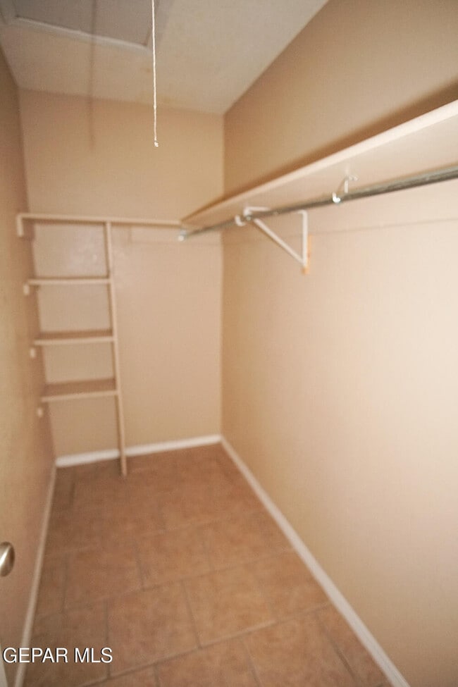 Building Photo - 8612 Lawson St