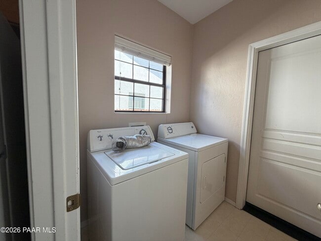 Building Photo - 3257 Orchid Way