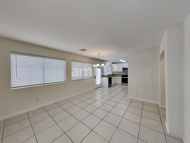 Building Photo - 9516 Fox Forest Ave